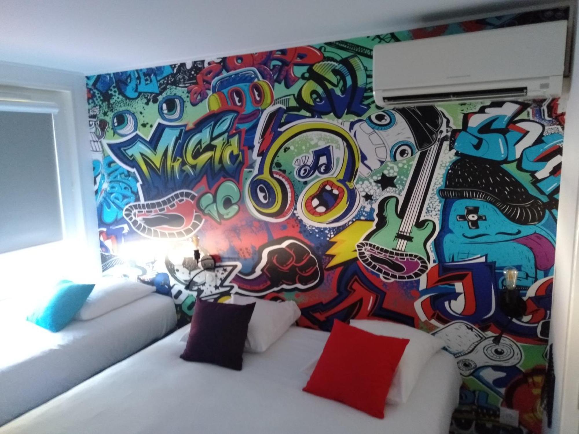 Urban Style Arl Hotel อาร์ลส์ ภายนอก รูปภาพ